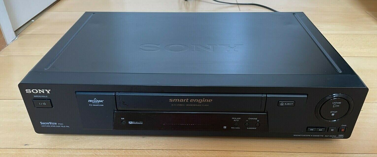Sony SLV-SE700 VHS VCR NTSC/PAL