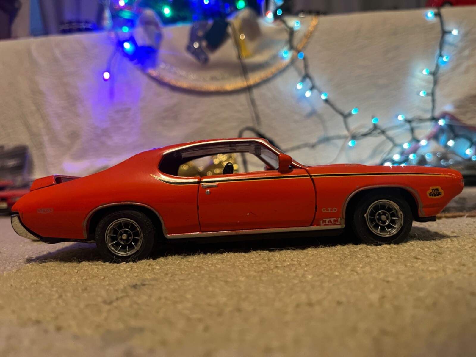 1969 Pontaic GTO judge diecast 1:24