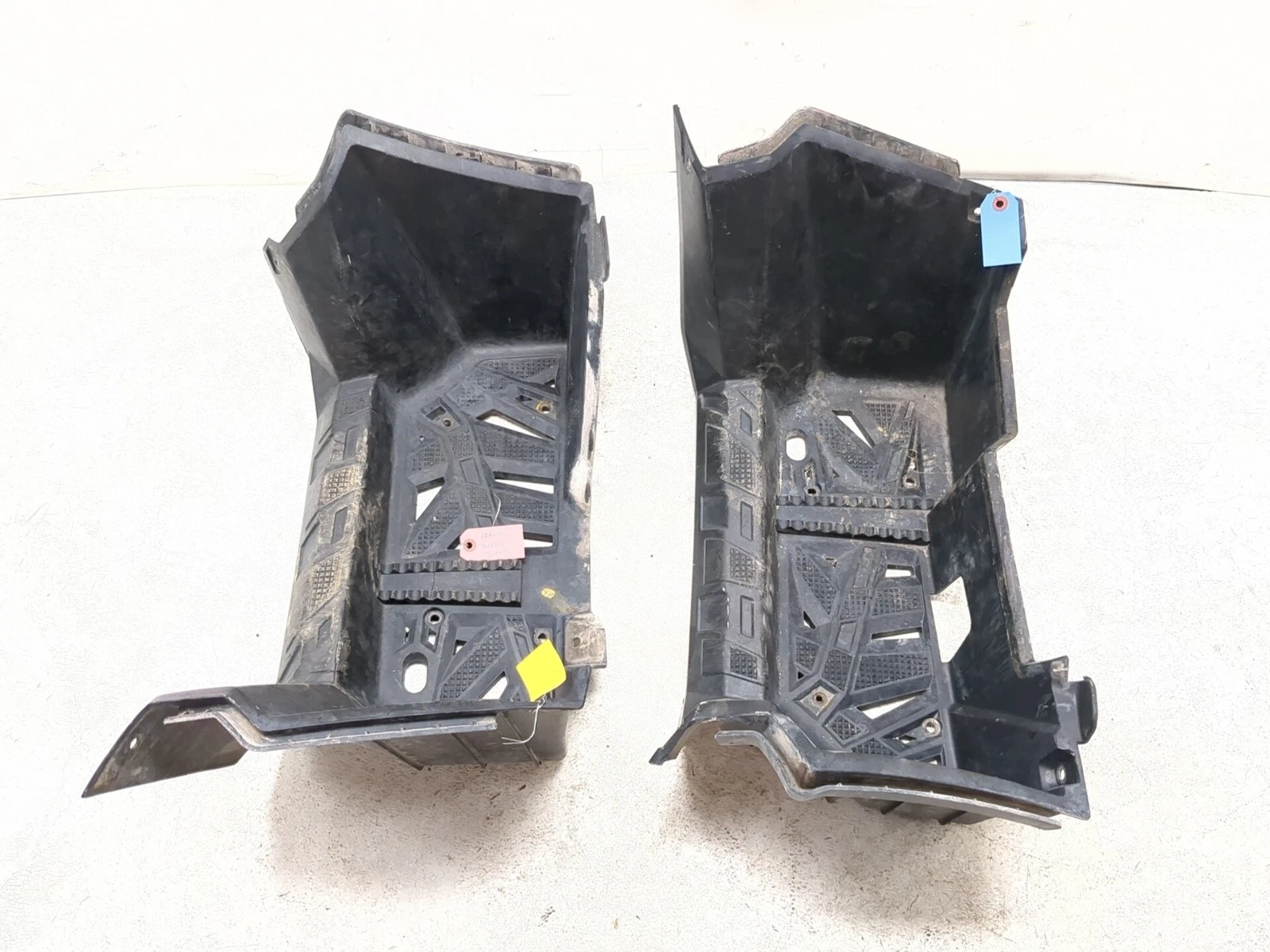 FOOTWELL, BLACK, LH