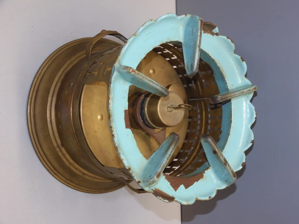 - ANCIEN RECHAUD A PETROLE LAITON et FONTE EMAILLEE ART DECO  FORME RONDE    D - Photo 2/4