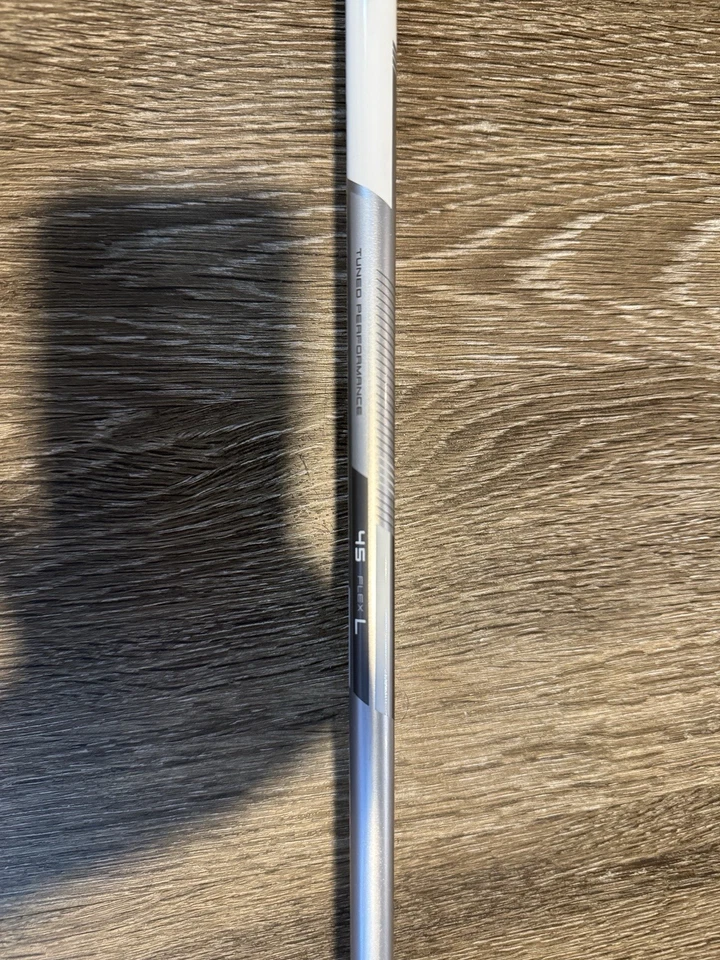 Женское графитовое дерево TaylorMade M4 3 HL 45 г 43,25 дюйма под правую руку  - Изображение 4 из 4