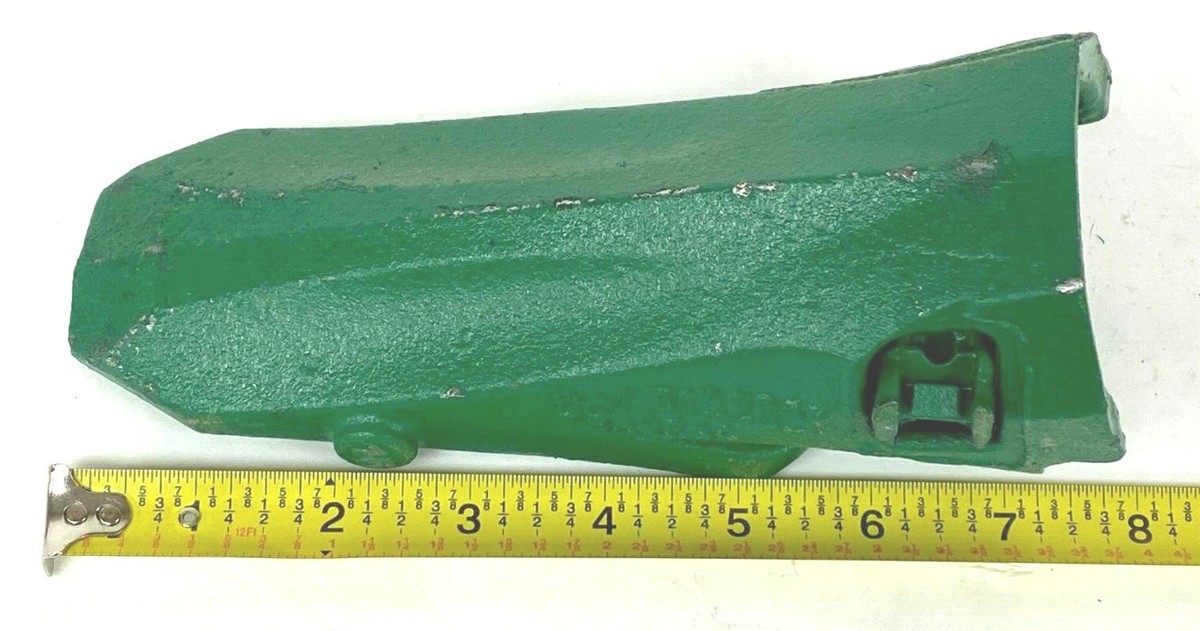 JOHN DEERE 8122621 GREEN ESCO TOOTH | eBay 