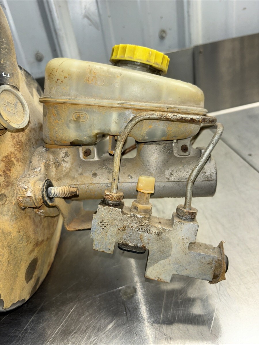 Brake Master Cylinder For 1995-2001 Jeep Cherokee - SKP Replacement Part 71626FP 3 thumbnail image