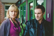 WATERLOO ROAD: DEREK RIDDELL 'JOE MULGREW' SIGNED 6x4 ACTION PHOTO+COA