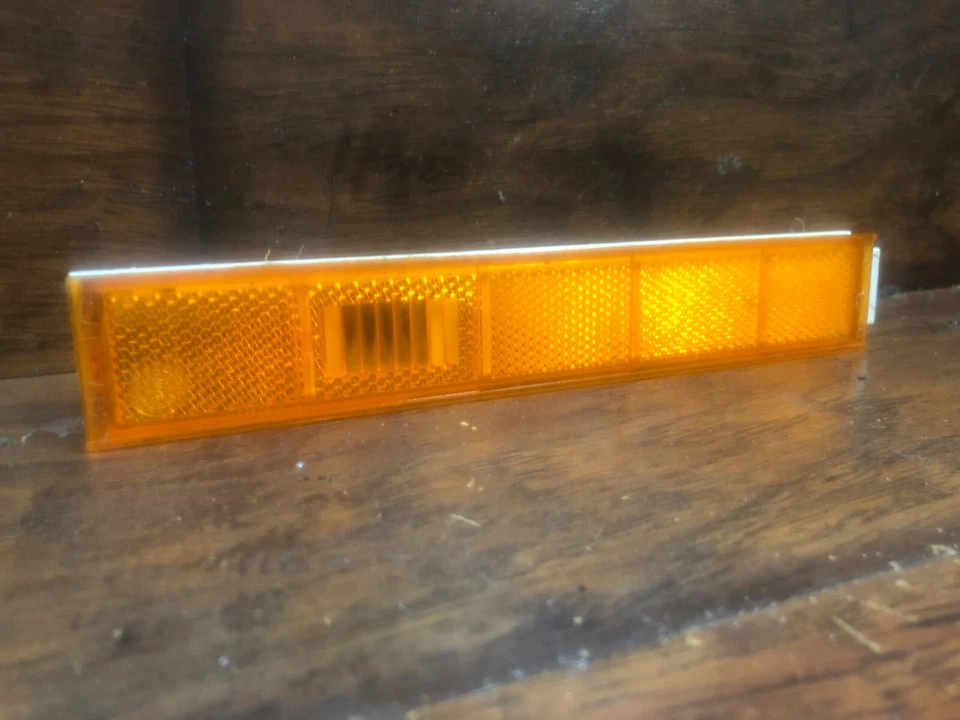 Marcador lateral izquierdo o derecho Dodge Shadow, Plymouth Sundance: 1987, 1988 - 1994 Foto 4 de 4