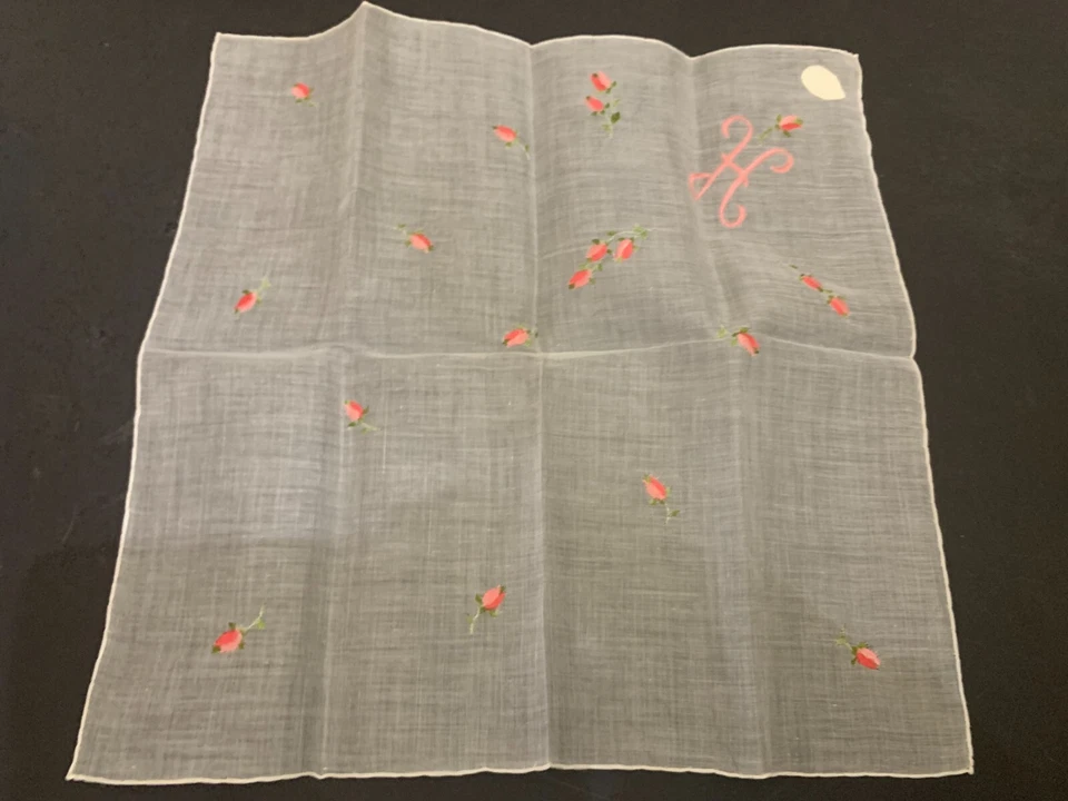 Pañuelo vintage rosa y blanco bordado flor mujer algodón con monograma H Foto 3 de 3