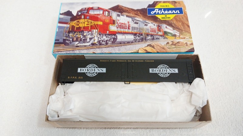 HO SCALE ATHEARN BLUE BOX BORDENS 50'FT WOODSIDE EXPRESS REEFER🔥🔥🔥🔥🔥🔥🔥🔥