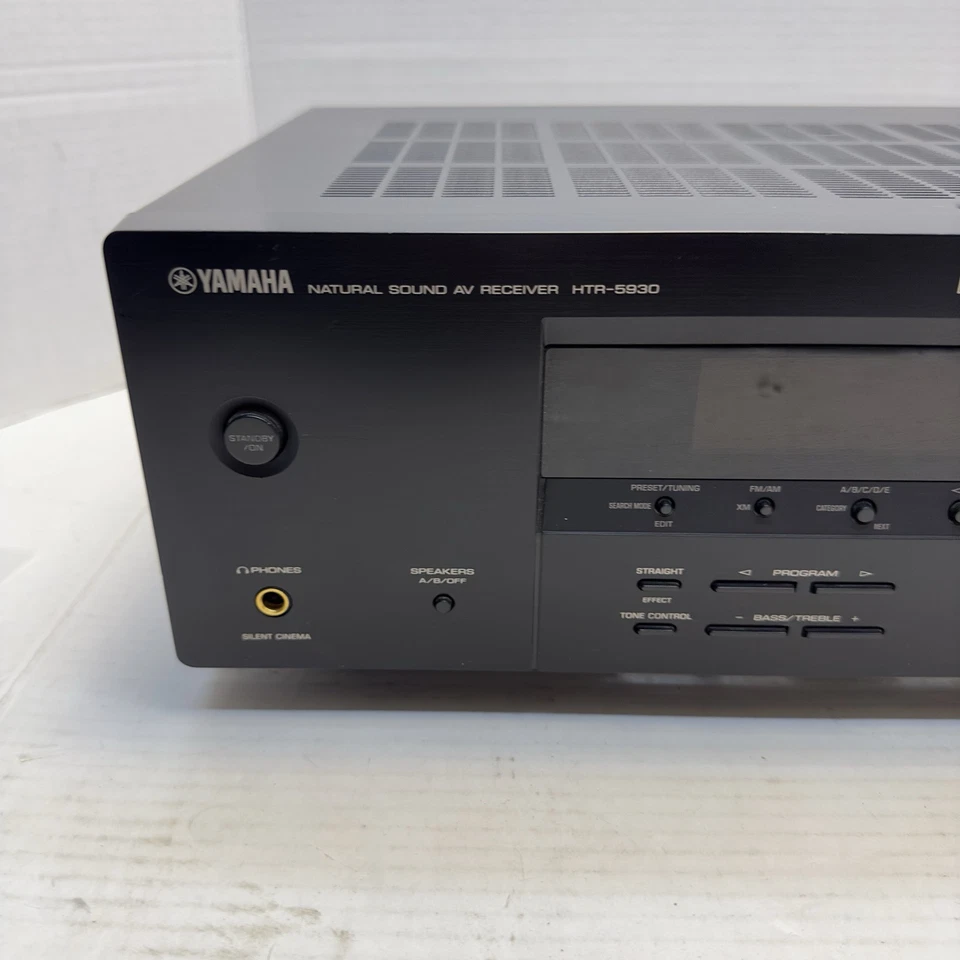 Yamaha HTR-5930 5.1 Dolby Digital Pro Logic II DTS A/V Surround Sound Receiver - Image 3 of 4
