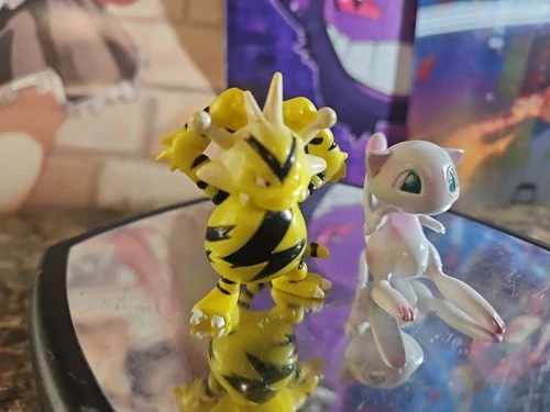 Vintage 1999 MEW Pokemon TOMY CRGF 1.5” Figure Electabuzz Figure Lot