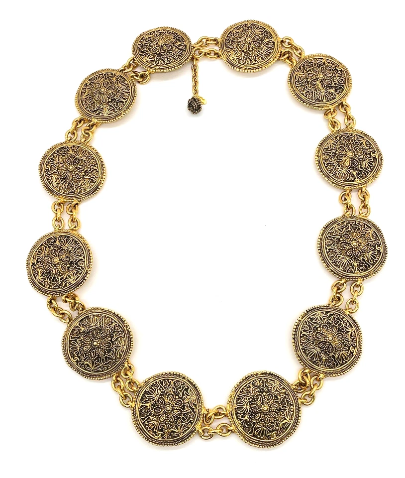 Auth Chanel Large Monsho Medallion 12 Chain Belt with Engraved W/Box SE050002 - Image 2 of 4