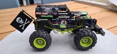 LEGO Technic 42118:  Monster Jam Grave Digger / Monster Truck / Aufziehauto