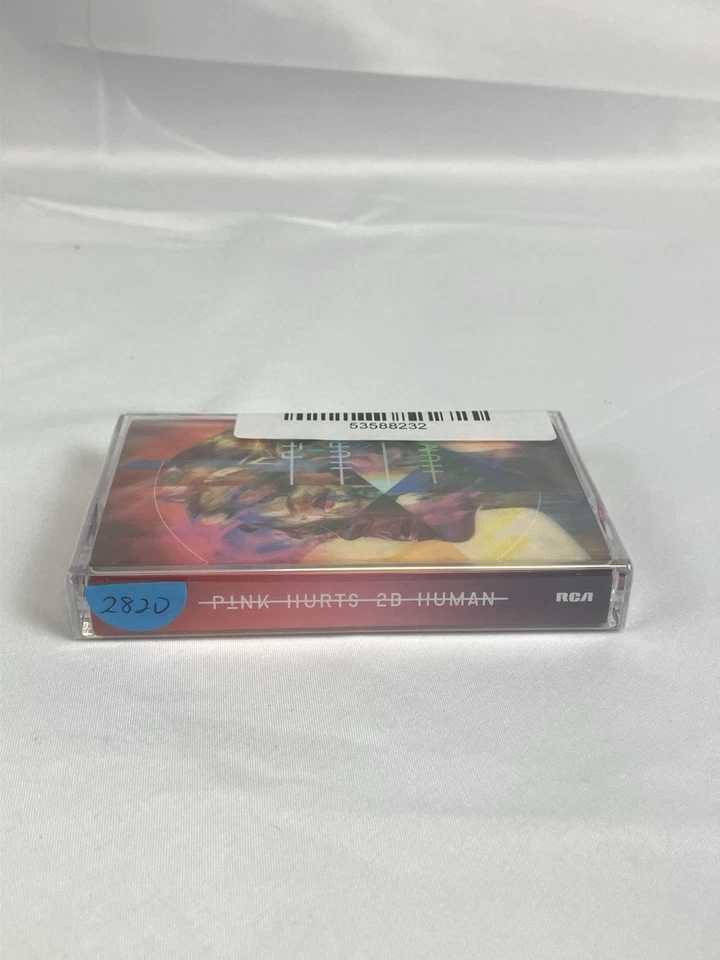 PINK Hurts 2B Human (2019) Cassette Tape Factory Sealed Netherlands Import Pink - Imagem 2 de 3