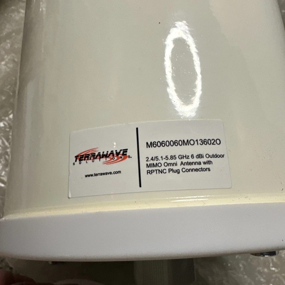**Qty 1 NEW**TerraWave M6060060MO13602O 2.4/5Ghz 6dBi Outdoor OMIN Omni Antenna - Image 2 of 4