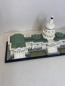 LEGO ARCHITECTURE: United States Capitol Building (21030) Missing 2 Pieces