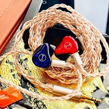 DARUMA AUDIO Daria Wired Earphones In-Ear Re-Cableable Hybrid Driver