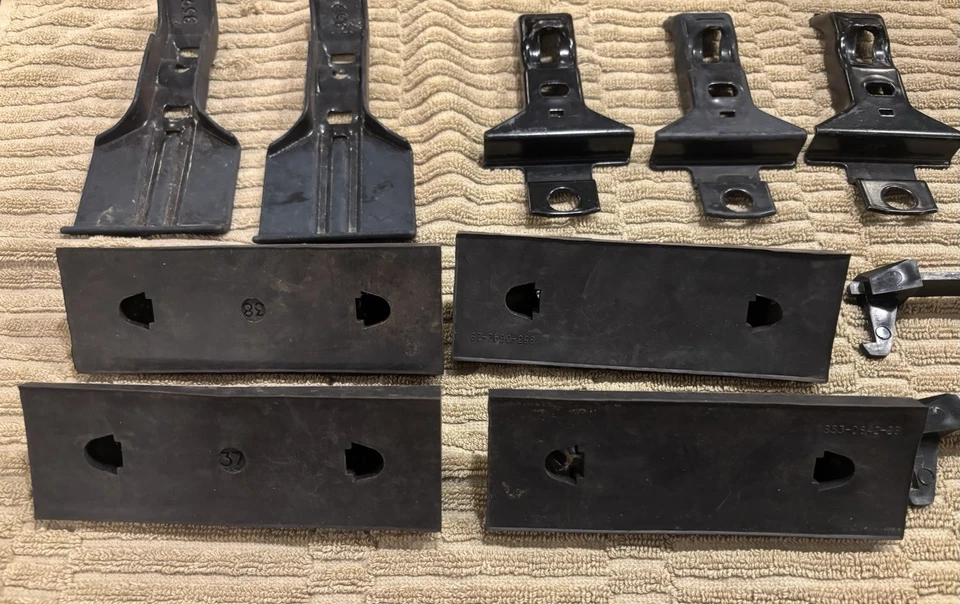 Kit Thule Fit 2047 para Golf IV hatchback de 5 puertas, Bora sedán de 4 puertas, sedán Jetta Foto 4 de 4