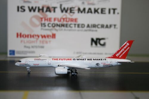 NG Models 1:400 Honeywell Boeing 757-200 N757HW (53181) Die-Cast Model Plane - Picture 7 of 8
