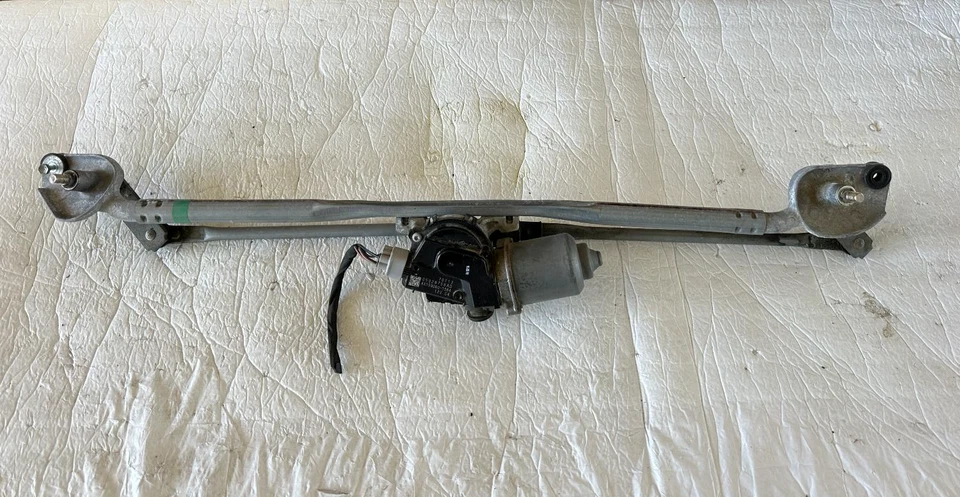 Dodge Challenger 2008-2014 limpiaparabrisas motor delantero con acoplamiento limpiaparabrisas Foto 3 de 4