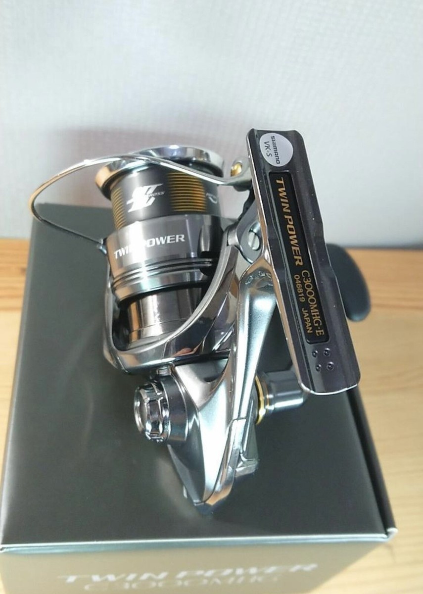 SHIMANO : TWIN POWER C3000-MHG, Core Solid, Tough Spinning SHIMANO : TWIN POWER C3000-MHG, Core Solid, Tough Spinning