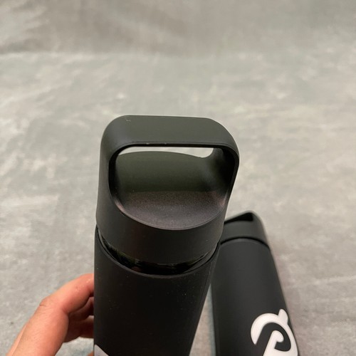Peloton Rubberized Glass Water Hydro Bottles Black Non-Slip Grip - Picture 3 of 4