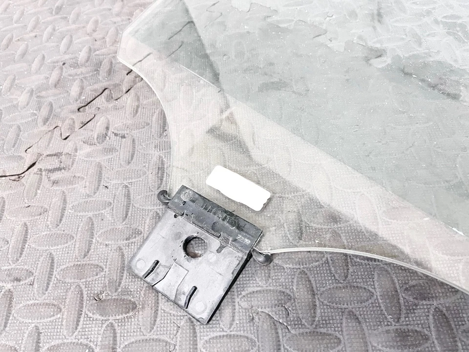 17-20 BENTLEY BENTAYGA ЗАДНЯЯ ПРАВАЯ ПАССАЖИРСКАЯ ПРАВАЯ БОКОВАЯ ДВЕРЬ СТЕКЛЯННАЯ ОКОННАЯ ПАНЕЛЬ OEM - Изображение 4 из 4