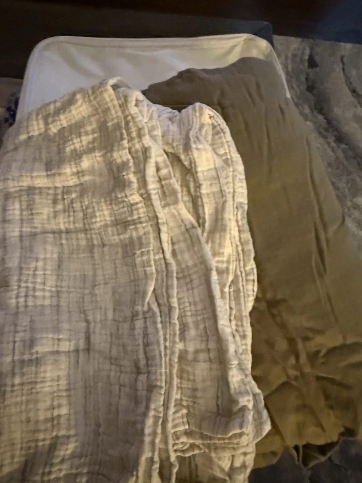 Juego de cama Lullabuy Queen (sábana ajustable 2 fundas funda nórdica). Negro, blanco Foto 4 de 4