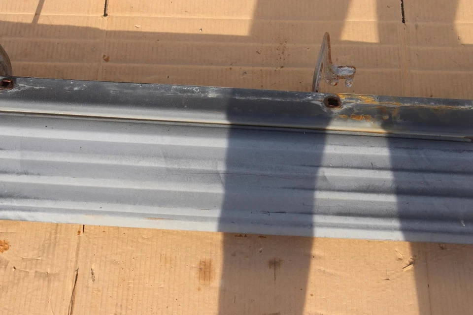 Chevy/GMC 2015-2020 suburbano lado del conductor estribo placa de escalón OEM Foto 3 de 4