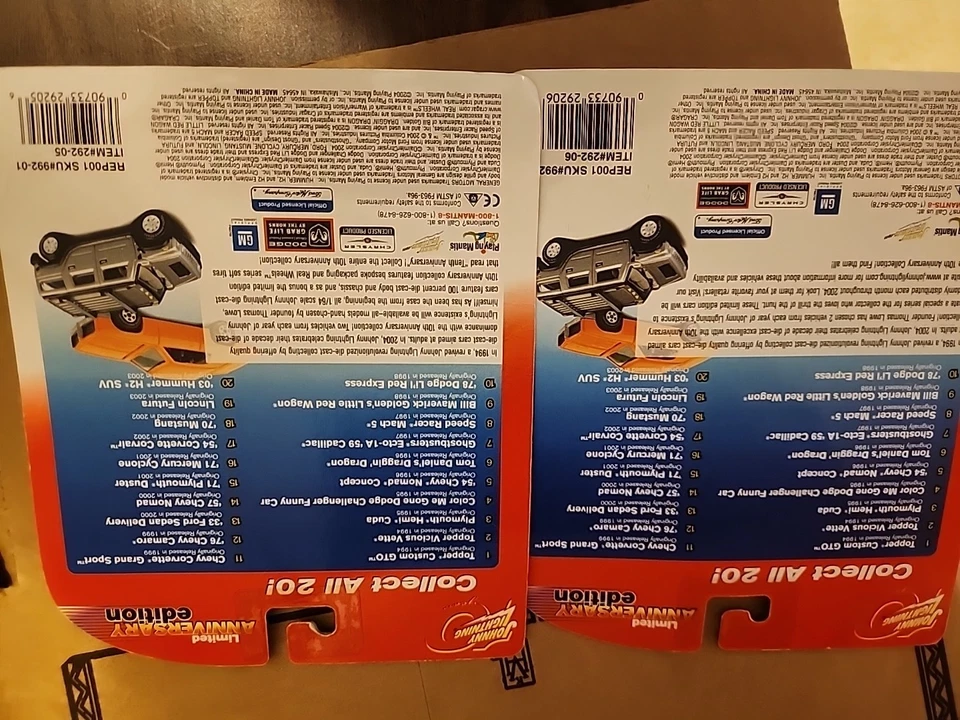 Lote de 2 coches Johnny Lightning aniversario limitado incluyendo Speed Racer Foto 4 de 4