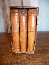 Mini livres religieux  cuir boite J.Depelley  Cie petit mois  Marie sacré coeur