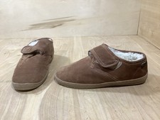 Old Friend Chestnut II Shearling Slippers With Hook  Loop Strap Men  s 10 M