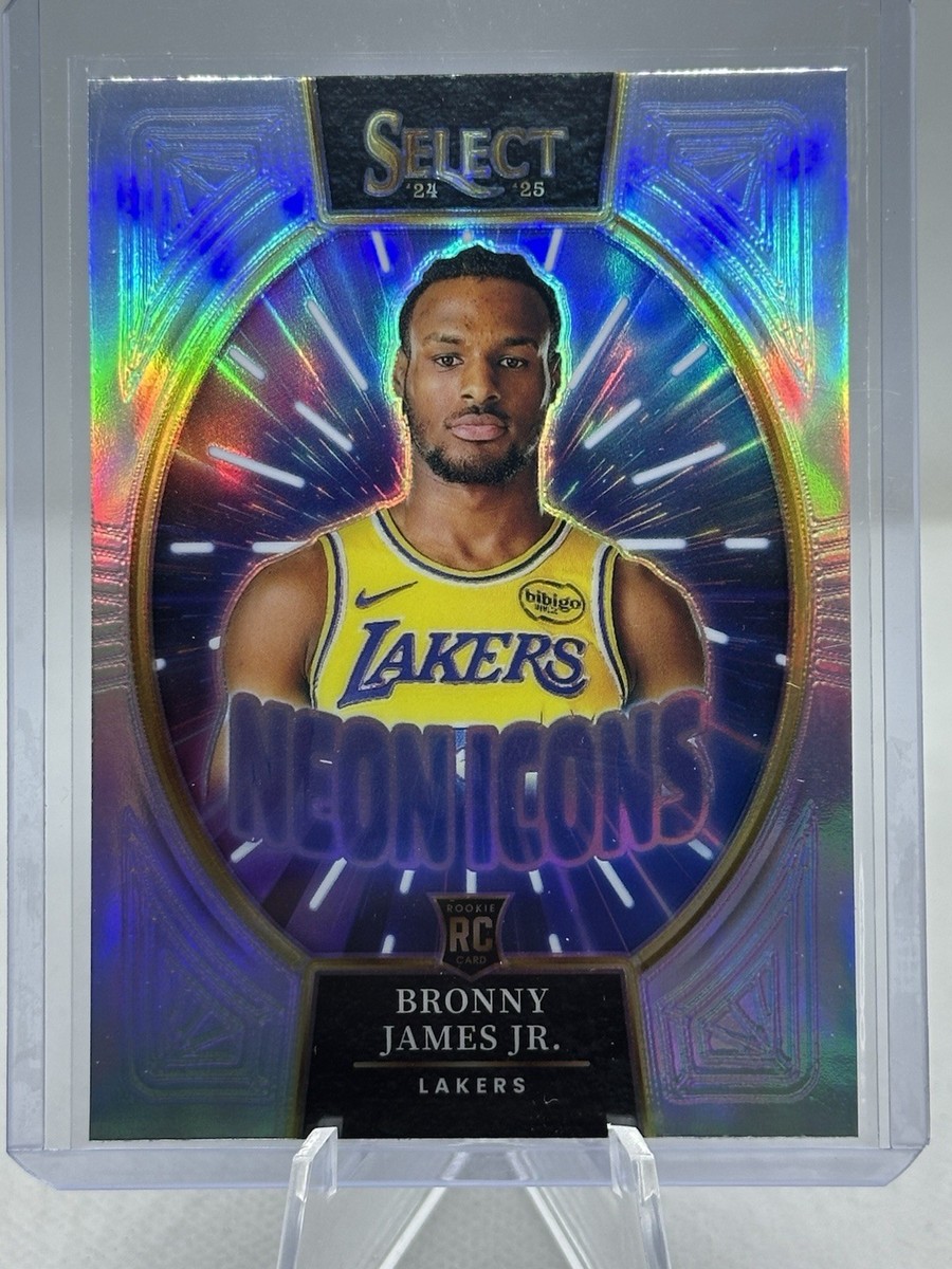 高騰中 Lebron James Bowman RC Gold BGS8.5 2008-09 Lebron James Topps Chrome Gold Refractor 5/50 BGS