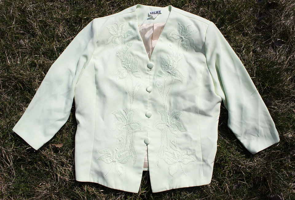 Marca Noche | Blazer Floral Vintage Años 80 Verde Claro Cuentas Pastel | Talla 20 Foto 3 de 4