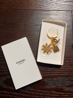 CHANEL Beauty 2024 VIP Gift Holiday Charm Key Chain Snowflake