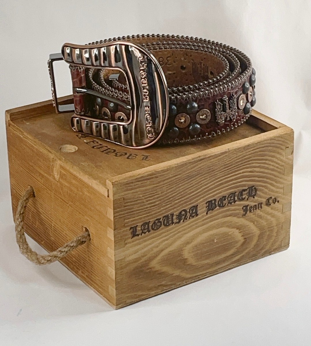 ラグナビーチベルト Laguna Beach Jean Co. Studded Belt Unisex Adults Brown