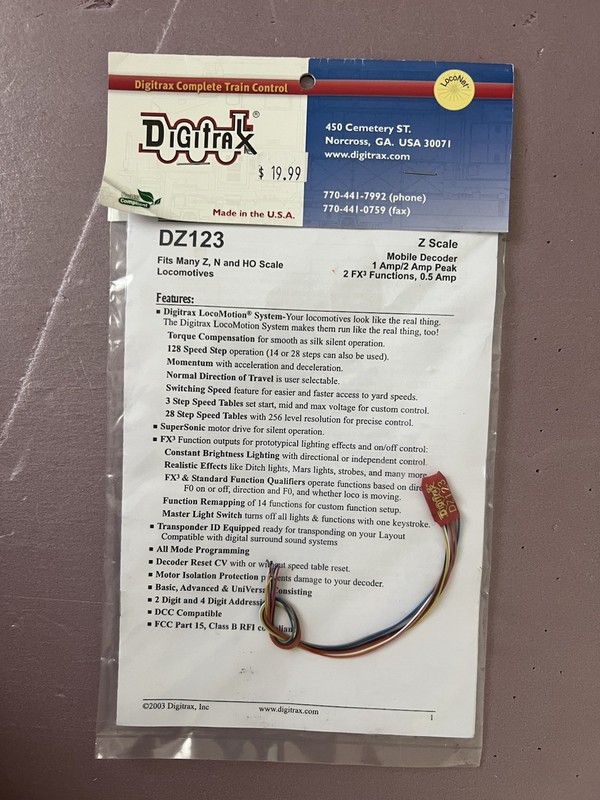 Digitrax  DZ123 Mobile Decoder Z/N/HO Scale 1 Amp/ 2 Amp Peak NIB