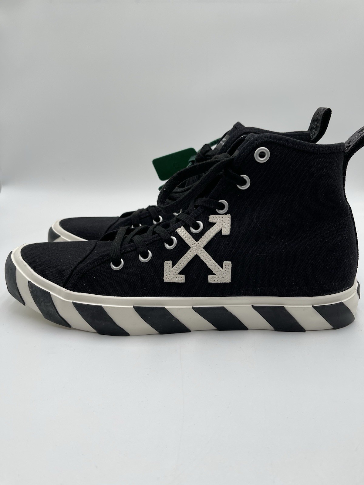 Men’s Off-White Vulc Mid Canvas sneaker in black and white Canvas Size 47 thumbnail 3