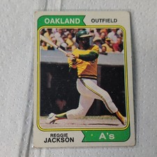 Topps 1974 Reggie Jackson #130 Oakland Athletics Baseball Base Set Card