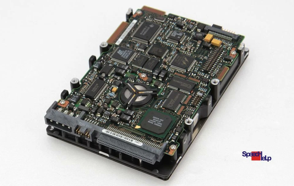 Seagate Compaq BD009222BB Ultra-2 Wide SCSI 68-Pin POL Hard Disk - Image 3 of 4