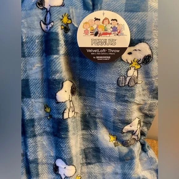 Home goods online snoopy blanket