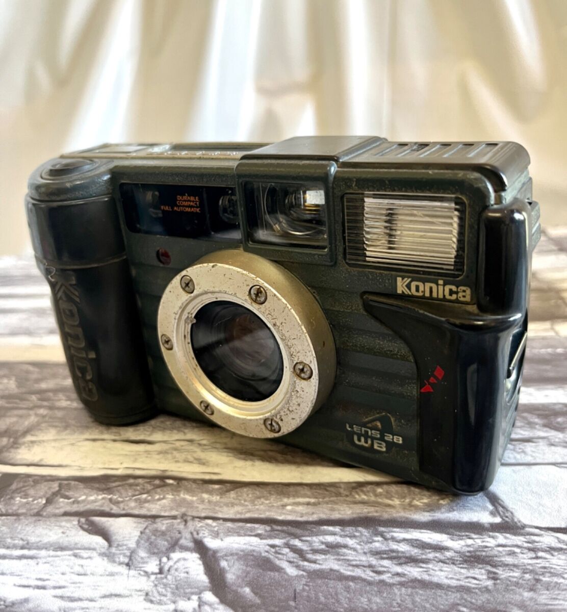 Konica GENBA KANTOKU 現場監督 28 WB Point & Shoot Film Konica GENBA KANTOKU 現場監督 28 WB Point & Shoot Film