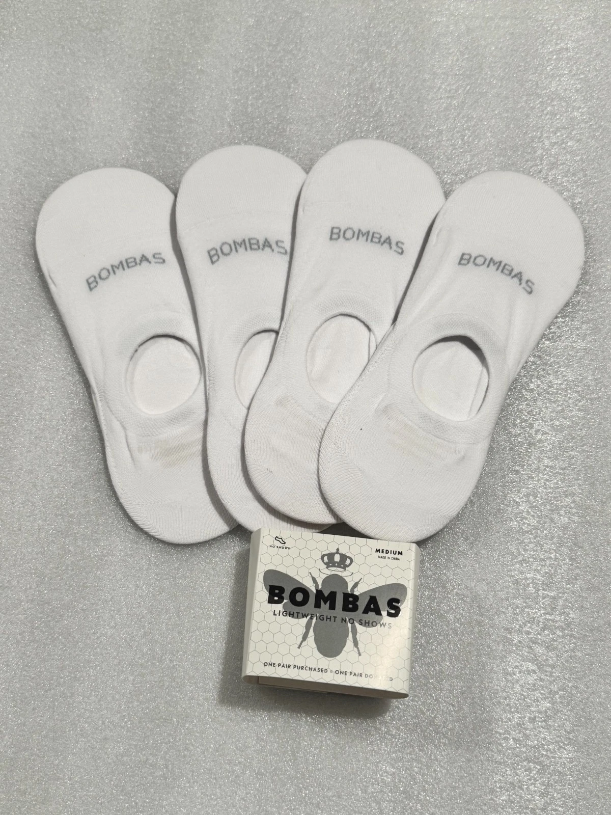 New Bombas Womens Casual Socks WHITE Medium No Show 4 ct lot