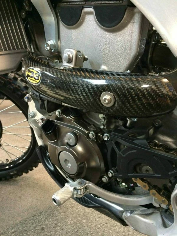 Protector térmico de fibra de carbono P3 207074 para Yamaha YZ250F/450F 14+ YZ250FX/450FX 15+ Foto 2 de 4