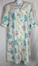 Carriage Court Nightgown Cottagecore Floral Eyelet Trim Snap Up Size L 16-18 USA