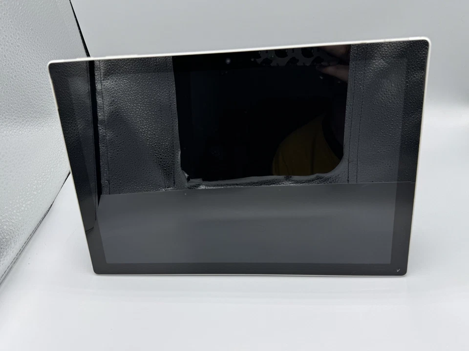 Microsoft Surface Pro 6 | Intel Core i5 | 256GB SSD | 8GB RAM | Hairline Crack - Image 2 of 4