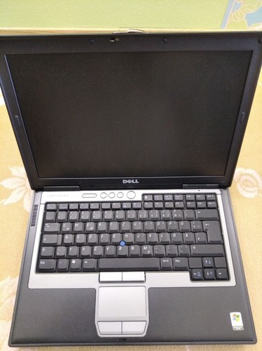 PC Computer Laptop DELL LATITUDE D620 1GB RAM USB VGA LAN AKKU WLAN + Netzteil