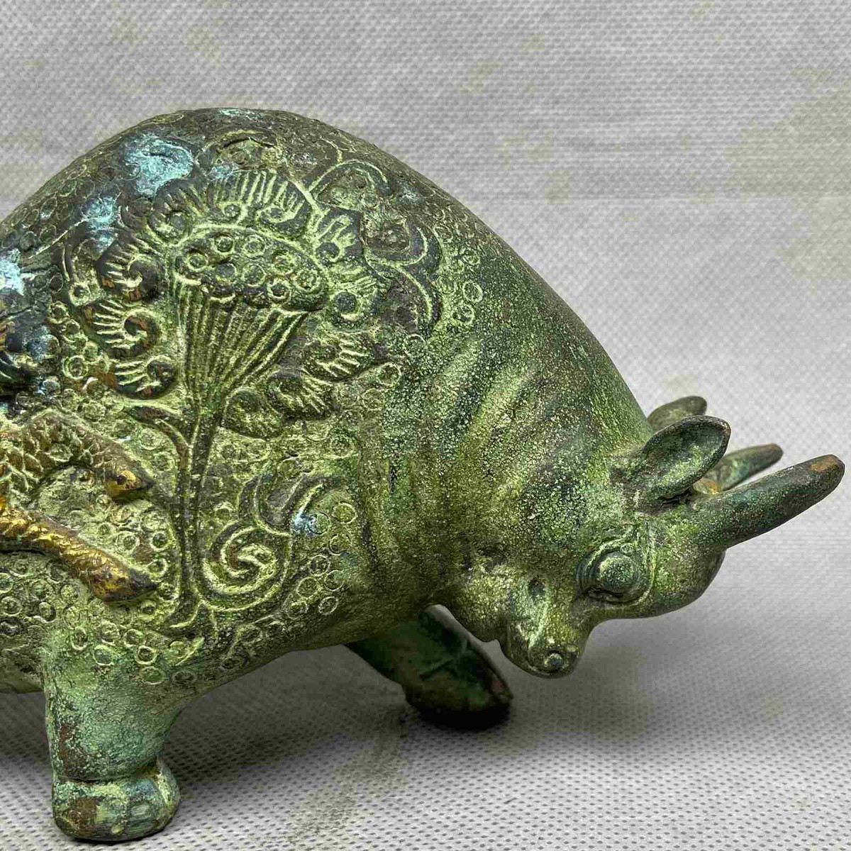 うしうしウォーク Vintage Chinese Bronze Gilded Feng Shui Bull Fortune Wealth Ox