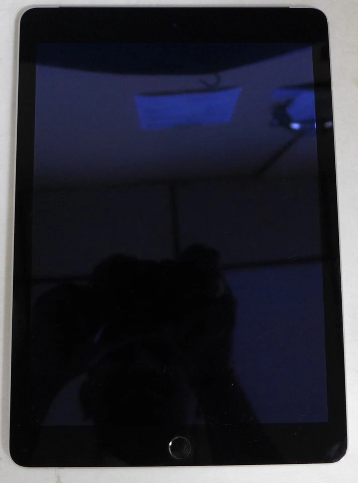 Apple Ipad Air 2(Wifi+Cellular), Space Gray, 9.7", 16GB- Black spots on screen - Image 3 of 4