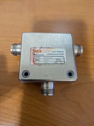 M/A-Com Circulator. High power 3-port circulator with female N connectors - Picture 6 of 6