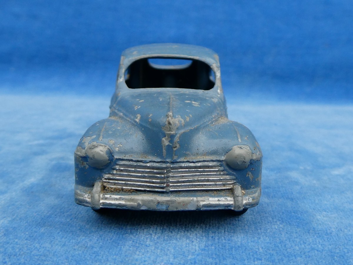 Dinky Toys 24R Peugeot 203 cabriolet | Code 3 réalisé par mo