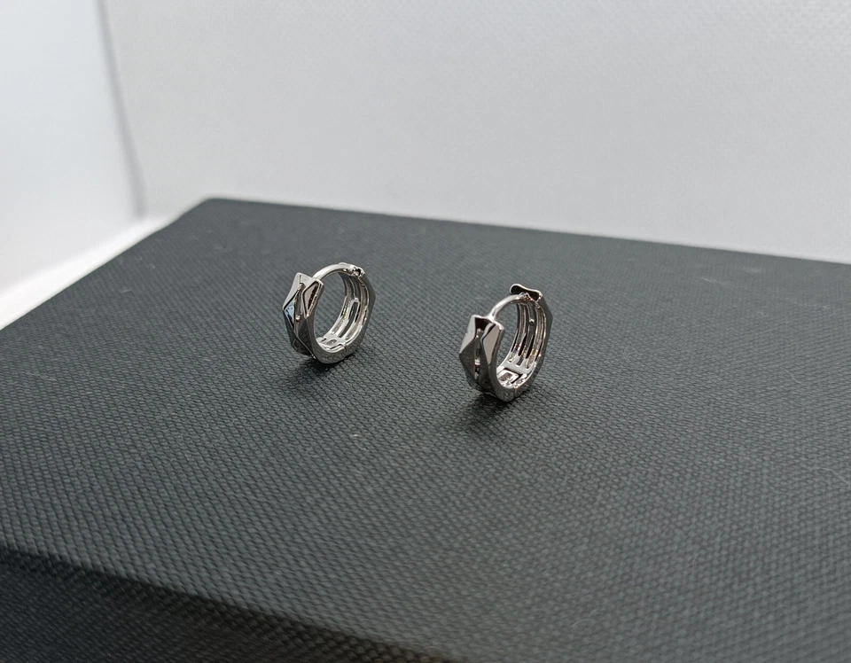 ORECCHINI UOMO DONNA UNISEX ROMBO GEOMETRICI RAME COLORE ARGENTO - Immagine 2 di 4